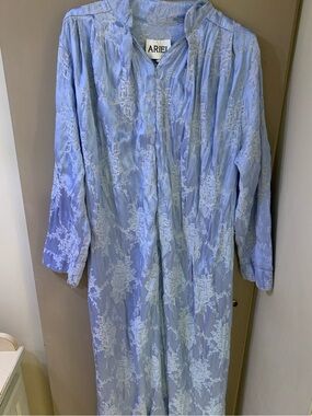 Ariel New York Vintage Long Luxurious House Dress In Soft Blue